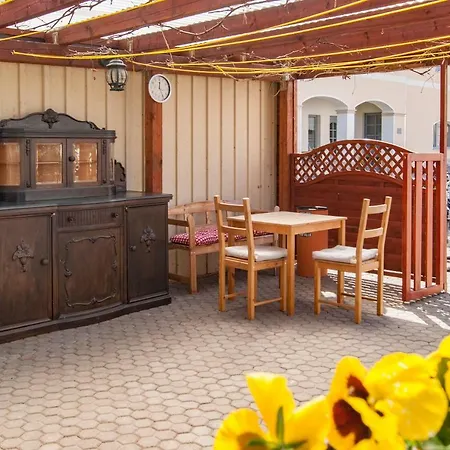 Dreiseitenhof Kuenzel * Tharandt