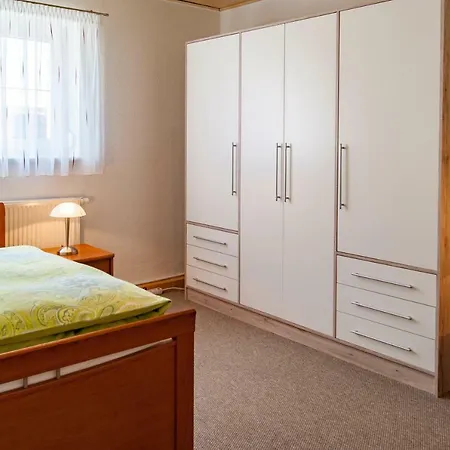 Dreiseitenhof Kuenzel