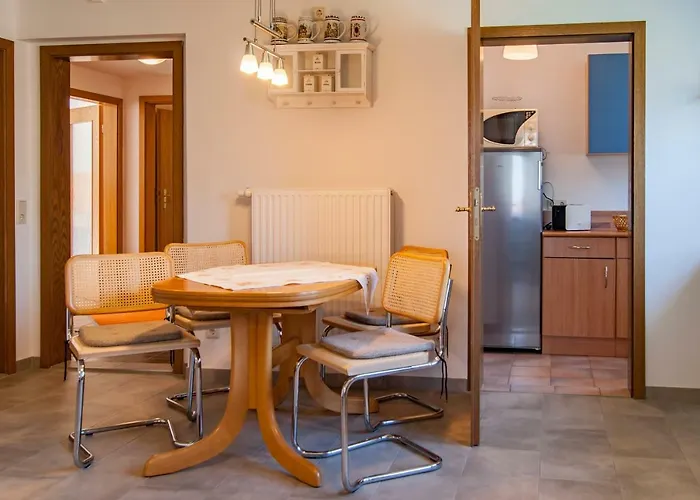 Dreiseitenhof Kuenzel * Tharandt